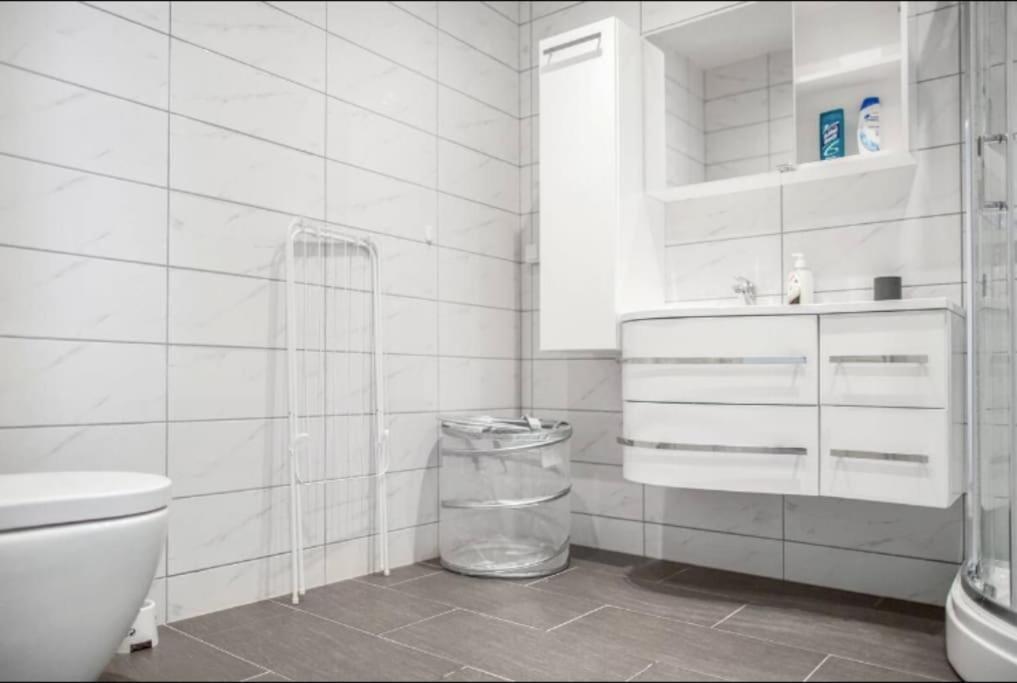 Free Parking Space, 2 Bed Room, Short Walk To Brosundet Олесунн Екстер'єр фото